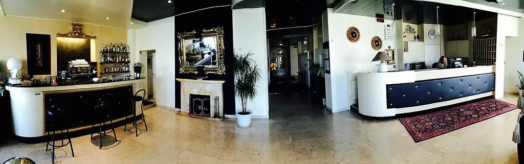 Savoy Hotel Marina di Pietrasanta Italien