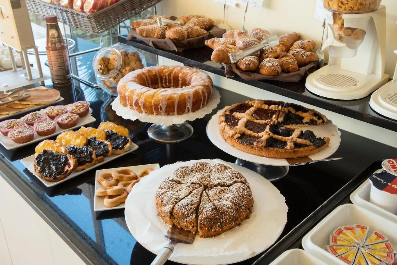Savoy Hotel Marina di Pietrasanta 3*,