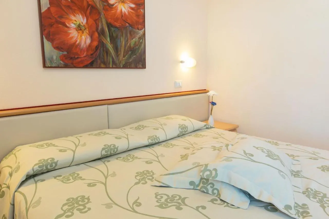 Savoy Hotel Marina di Pietrasanta 3*,