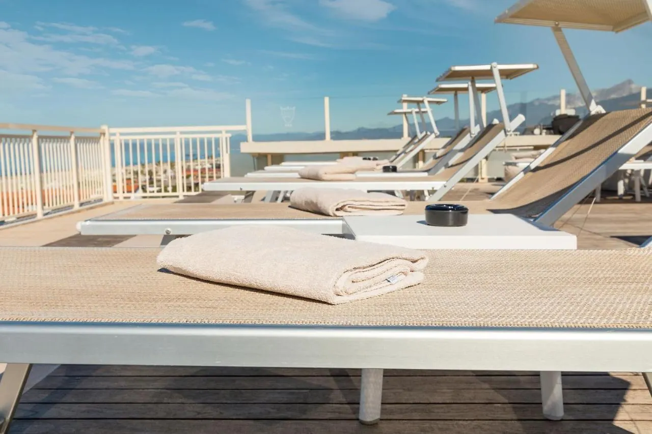 Savoy Hotel Marina di Pietrasanta 3*,